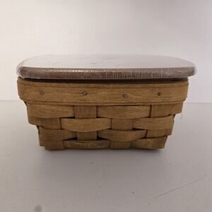Longaberger Small Berry Basket w/Protector Wooden Lid Knob 2007 NEW